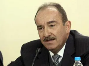 Cánovas renuncia como consejero electoral