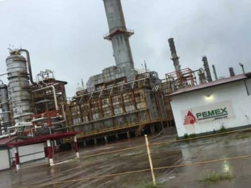Confirma Murat que Ejército resguarda refinería en Oaxaca