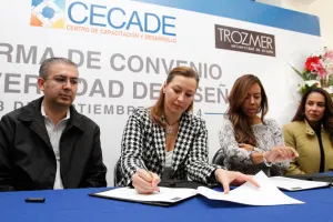 Encabeza MEAMV firma de convenio entre Cecade SEDIF y Trozmer