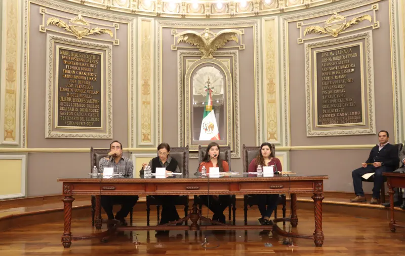 congreso-puebla-pinatas-legislativas