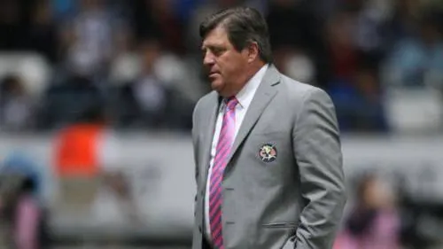 Comisión Disciplinaria abre investigación a Miguel Herrera por seña obscena