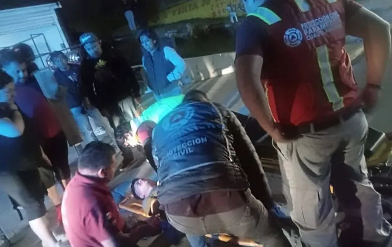 Asalto en transporte público provoca que hombre salte de la unidad en Cuautlancingo