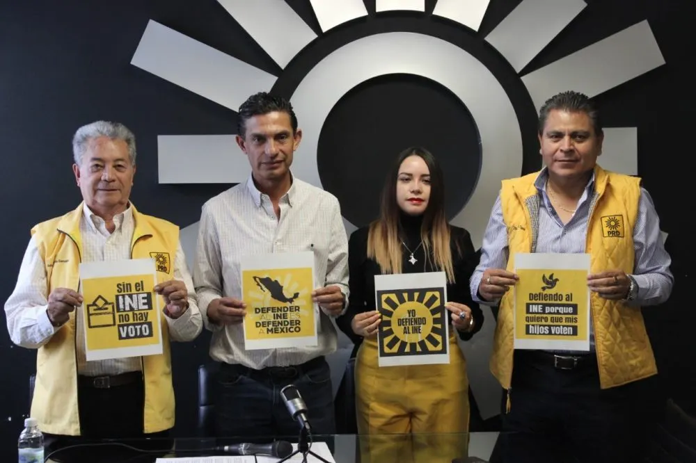 PRD se suma a la marcha en la defensa del INE
