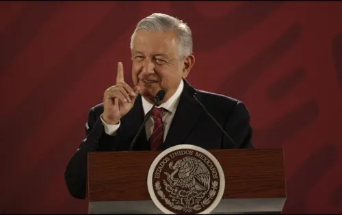 López Obrador cancela contrato de compra de papel que ganó su compadre