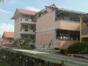 Un helicóptero militar se estrella contra una escuela en Malasia