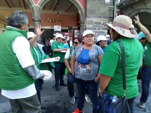 Médicos y Enfermas del Hospital para el Niño Poblano exigen se les otorgue toma de nota