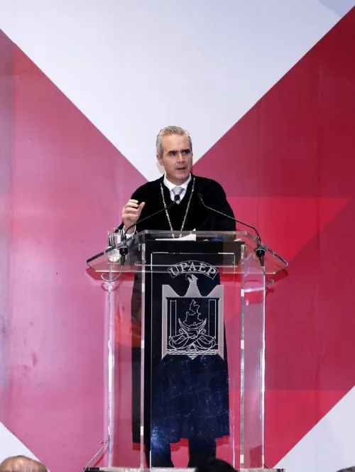 Llama Ardavín a estudiantes a ser autocríticos ante coyuntura política