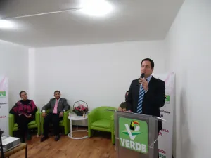 Aún faltan mujeres en la política: Juan Pablo Kuri