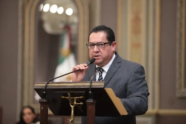 Rosalío Zanatta Vidaurri , diputado del Congreso de Puebla