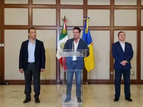 Separan del cargo a fiscal de Jalisco por caso de cuerpos en tráiler