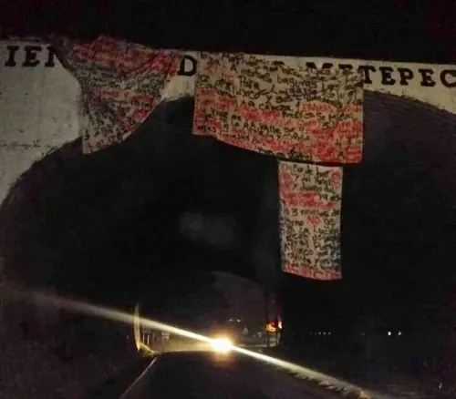 Aparecen tres narcomantas en Atlixco