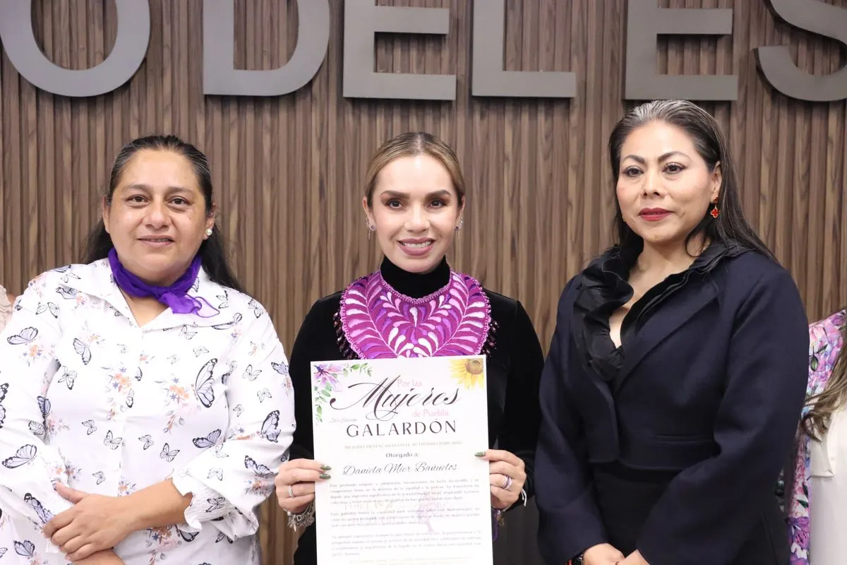 congreso-pue-colectivo-por-las-mujeres-de-puebla