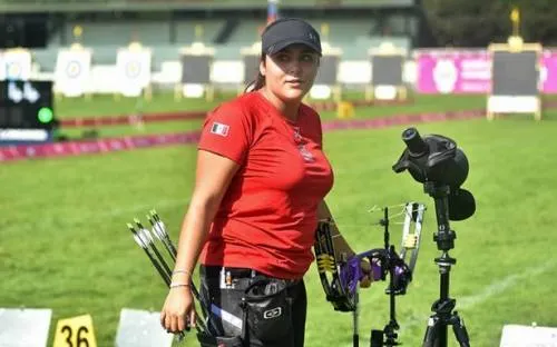 Brilla Fernanda la aquera mexicana entre las mejores ocho del Mundo
