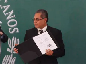 Congreso de Guerrero estudiará licencia de Ángel Aguirre