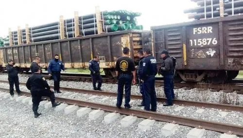 Se crea en Puebla grupo de Alto Nivel para el combate de robo de trenes y asaltos en carreteras: SGG