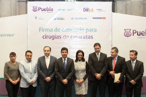 SMDIF firma convenio a favor de gente con discapacidad visual
