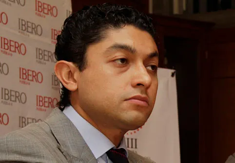 Edgar Salomón Escorza ejemplo de entreguismo ante Moreno Valle
