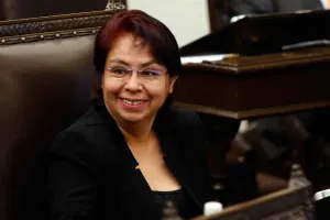 Quezada Tiempo viola normativa del PRD al ser dirigente y diputada