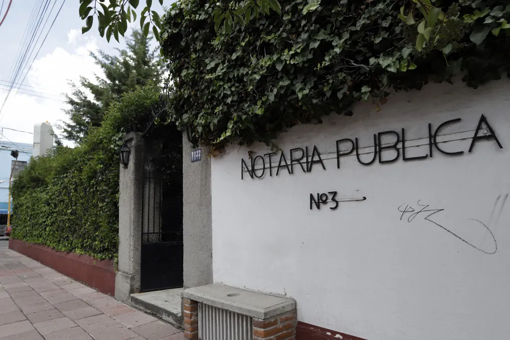El fin de las notarías como premio político de lujo