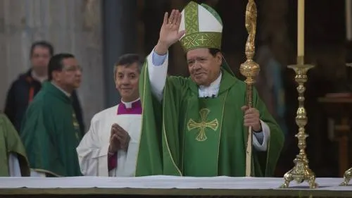 Norberto Rivera da última misa como arzobispo primado