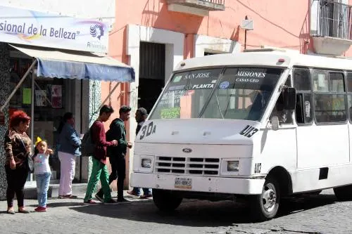 Ayuntamiento encargado de determinar acciones para reordenar el transporte público en el CH