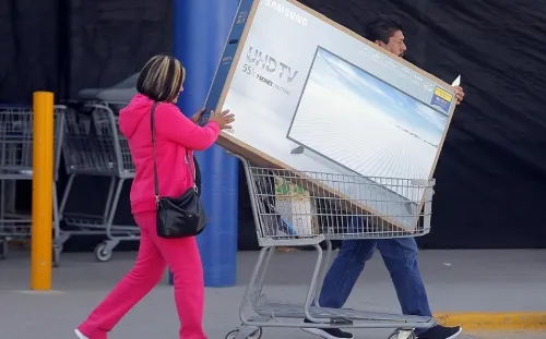 ¡Salida de Walmart pega al Buen Fin! Ventas alcanzaron los 117 mil 900 mdp