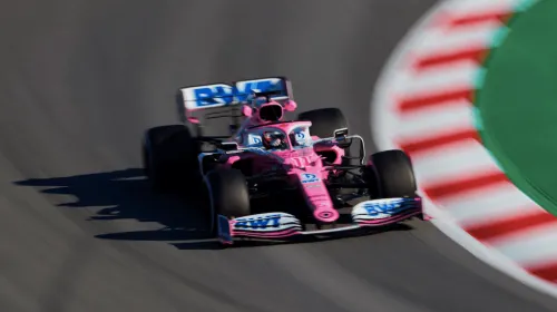 ‘Checo’ Pérez confía puntuar con dos coches este fin de semana