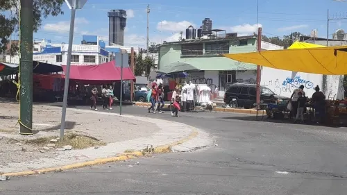 Tianguistas de los Lavaderos regresan a trabajar