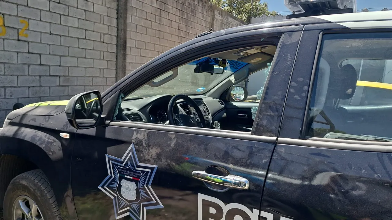 Policías municipales fueron golpeados por intentar calmar una pelea