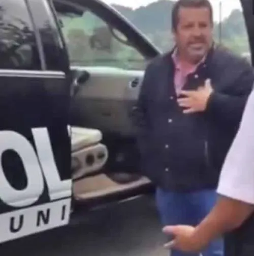 Alcalde de Nauzontla discute con ciudadanos y los amenaza cortando cartucho