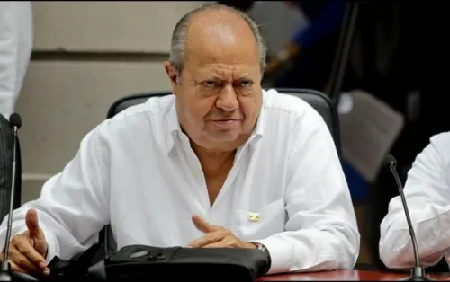 Carlos Romero Deschamps renuncia al sindicato petrolero