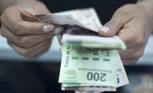 Crece 7.1% el crédito de banca comercial al sector privado en junio
