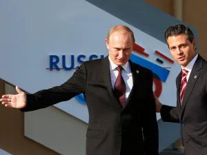 Peña Nieto es recibido por Vladimir Putin durante reunión del G-20