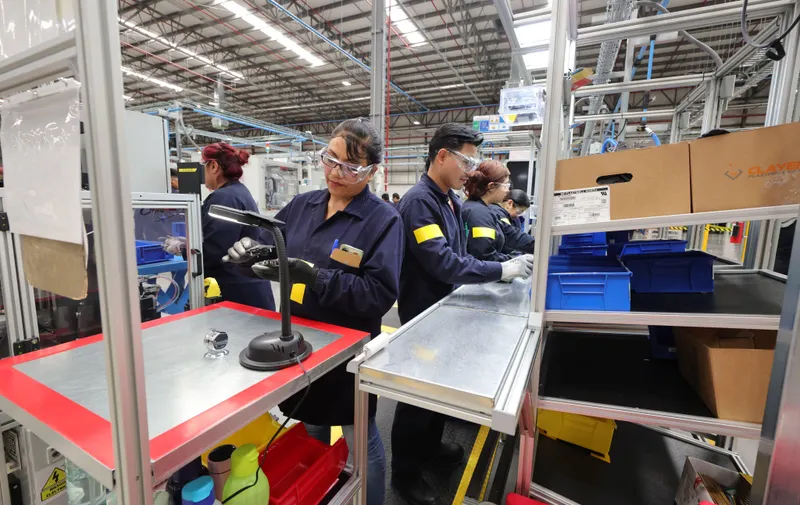 Puebla recupera 4 mil empleos formales en un año, pero solo 21.28% de los ocupados tiene registro ante el IMSS