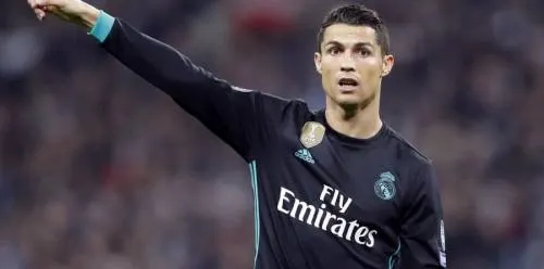 Facebook y Amazon compiten por los derechos del fútbol español