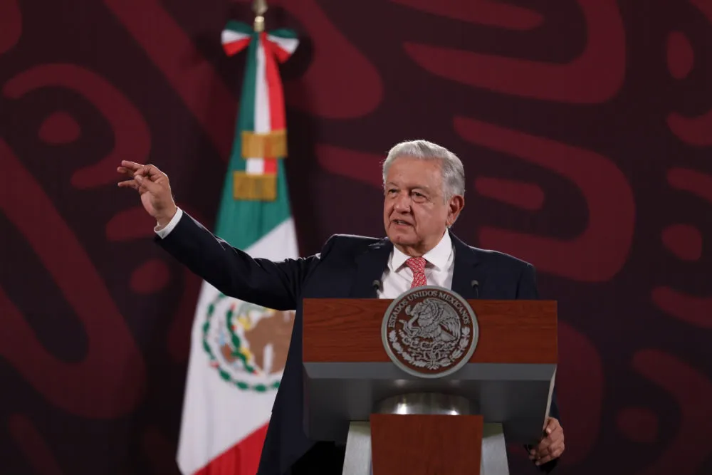 “Enseñan el cobre”, dice AMLO ante comentarios clasistas de Eduardo Rivera contra morenistas