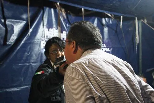 Policía municipal implemento operativo alcoholímetro, 24 automóviles fueron remitidos