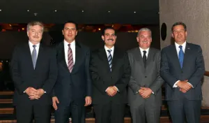 Se reúne Moreno Valle con gobernadores panistas