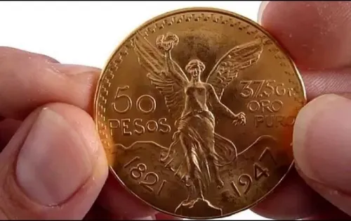 Hallan centenarios en cateo; los relacionan con robo a Casa de Moneda