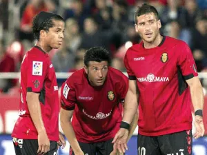 Mallorca desciende a pesar de gran juego de Giovani dos Santos
