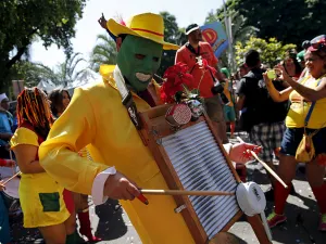 Cancelan carnavales en Brasil por crisis económica