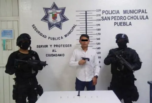 Frustra policía de San Pedro Cholula evasión de pareja con arma de fuego