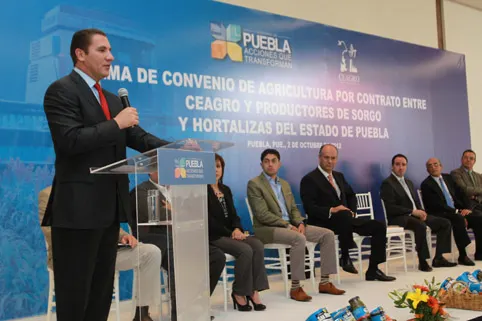 Nueve convenios de agricultura por contrato, suscritos en 75 días