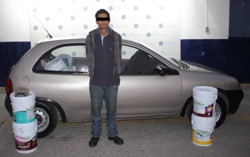 Detienen SSPTM y SSP a dos personas por robo a negocio en la colonia Bugambilias