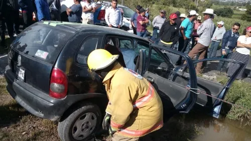 Muere un hombre en accidente en la carretera a Azumiatla