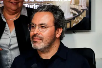 Félix Cerezo no es digno de repetir en la CDH Puebla, dice Roberto Zataráin