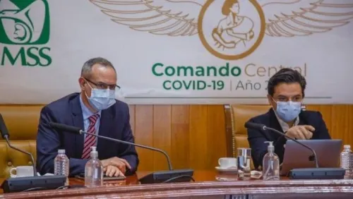 Aparece López-Gatell con cubrebocas por primera vez; será medida auxiliar en “nueva normalidad”
