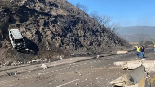 Explosión de pipa en autopista Tepic-Guadalajara deja al menos 6 muertos