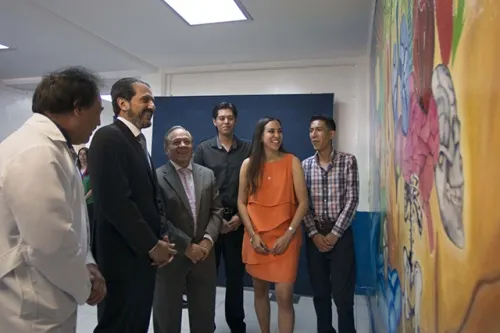 AEO inaugura el mural “Continuum” con motivo del XVIII aniversario de Fisioterapia