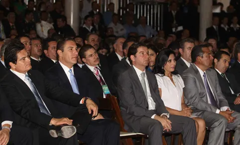 RMV acompaña a Guillermo Padrés en su tercer informe de gobierno